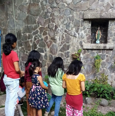 Students Circle